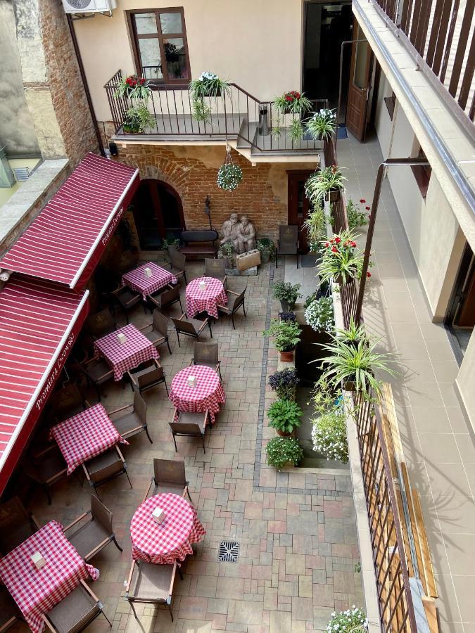 לבוב Yaroslav Osmomysl Square Apartments מראה חיצוני תמונה