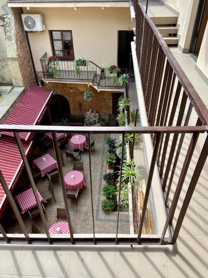 לבוב Yaroslav Osmomysl Square Apartments מראה חיצוני תמונה